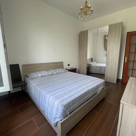 Autumn Apartment Vado Ligure Exterior foto