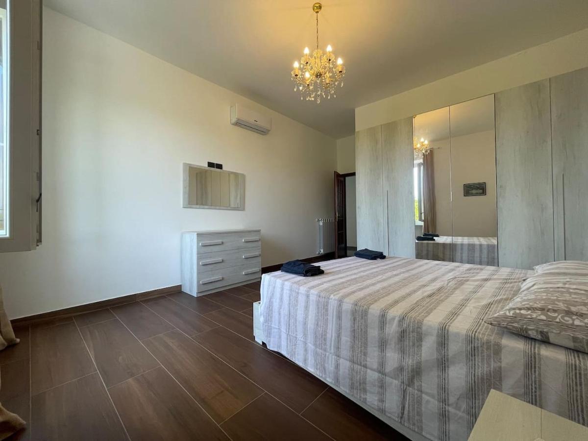 Autumn Apartment Vado Ligure Exterior foto